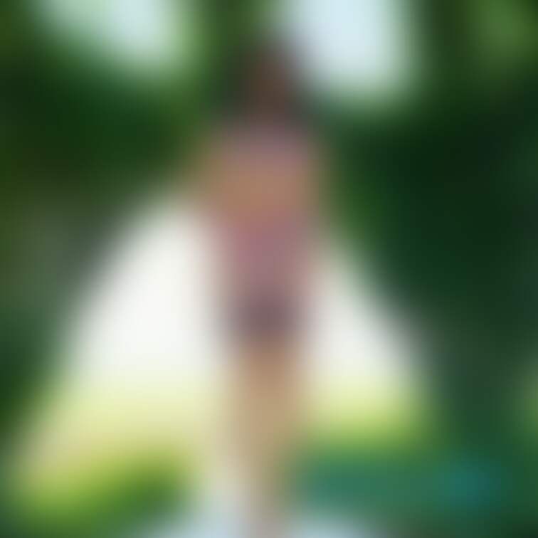 公園で下着はドキドキしますね💕