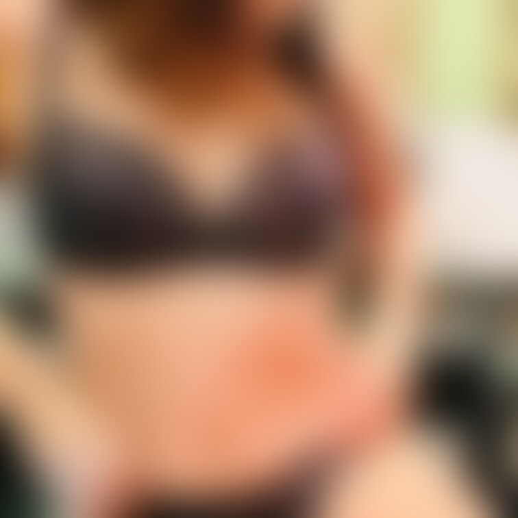 Meiです💕
エッチ前の下着姿、、
自分から脱いで
求めちゃいます💗