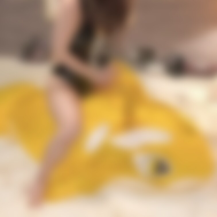 🌻【 期間限定 20％OFF！】🍉
ぱんぱん黄色シャチさんに乗っかったりすりすりする動画です(  ˃ ᵕ ˂  )のん