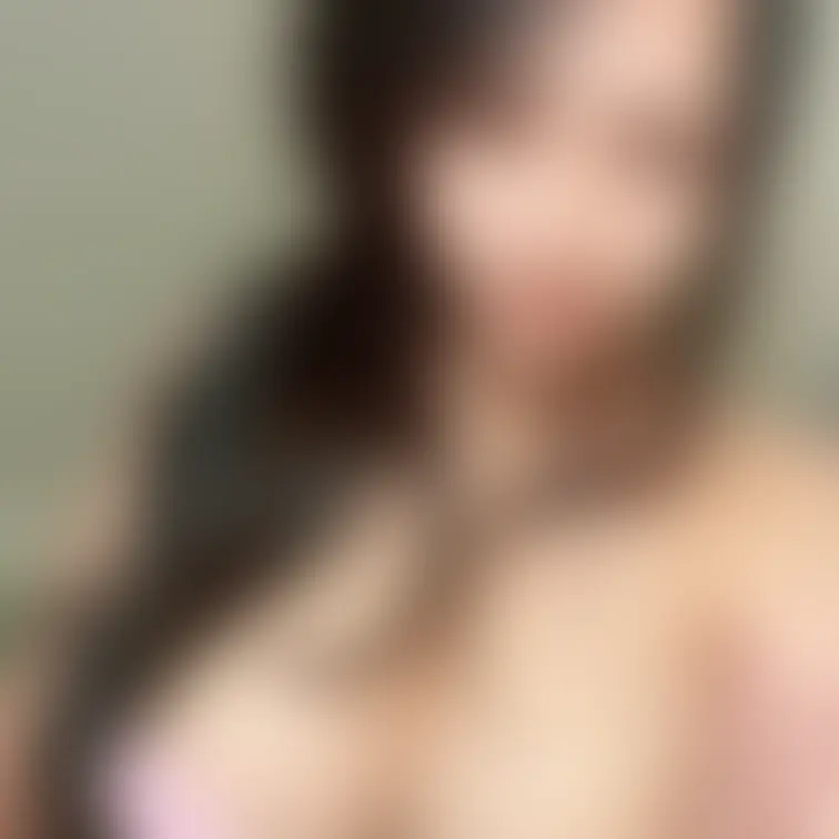 重力に逆らえない重い乳…
腕の上に乗る乳…