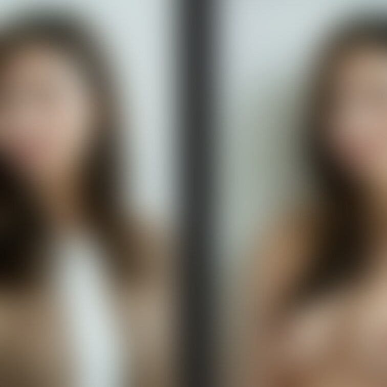 着衣と脱衣を並べた画像です。画像№1045