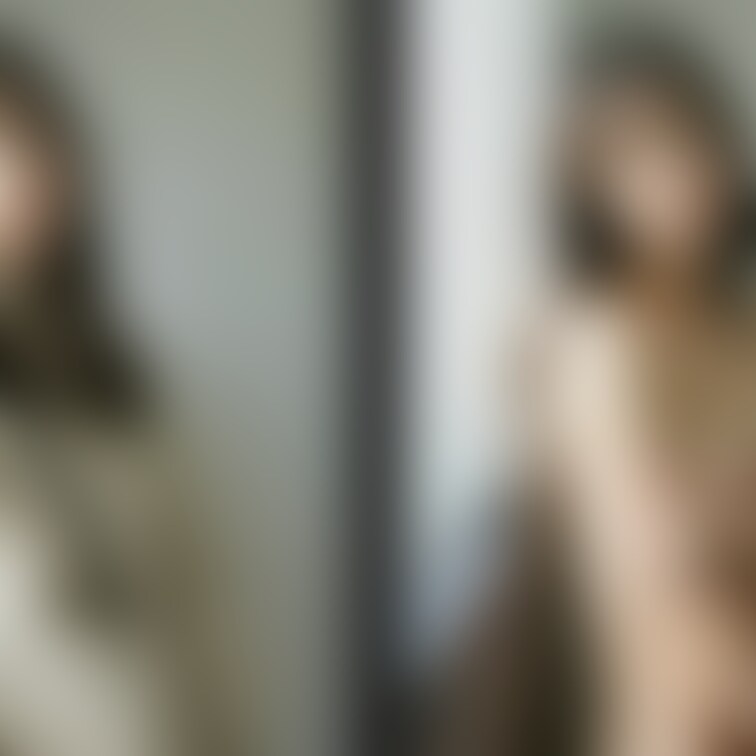 着衣と脱衣を並べた画像です。画像№1119