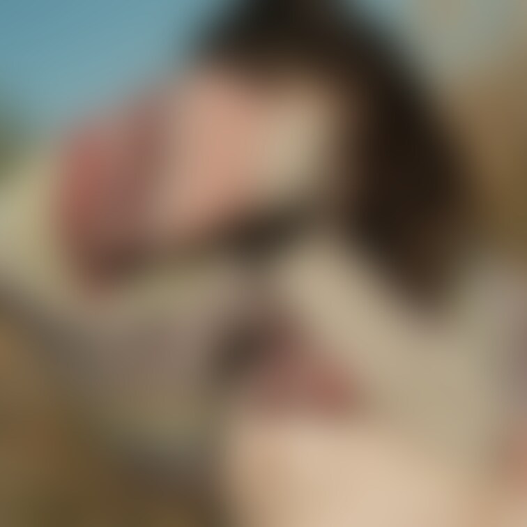 昨日相互女子に送ったらエロエモい？エモエロい？って言われました。どっちだろ。