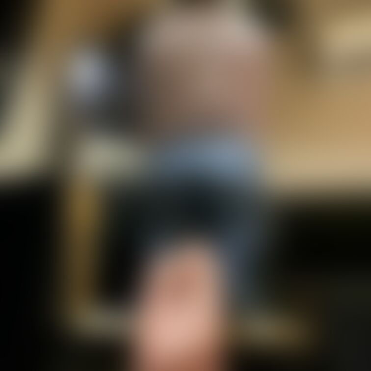 わかな/19歳/美容学生💇‍♀️ ③
 
足のサイズ：22.5cm