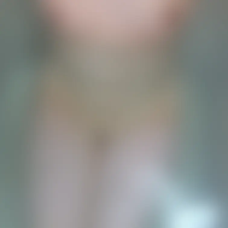 お風呂浸からないと足パンパンになっちゃうから浸かるけど、あつーい！！！
そしてすぐムラムラしてくる
おまんこはヌルヌ