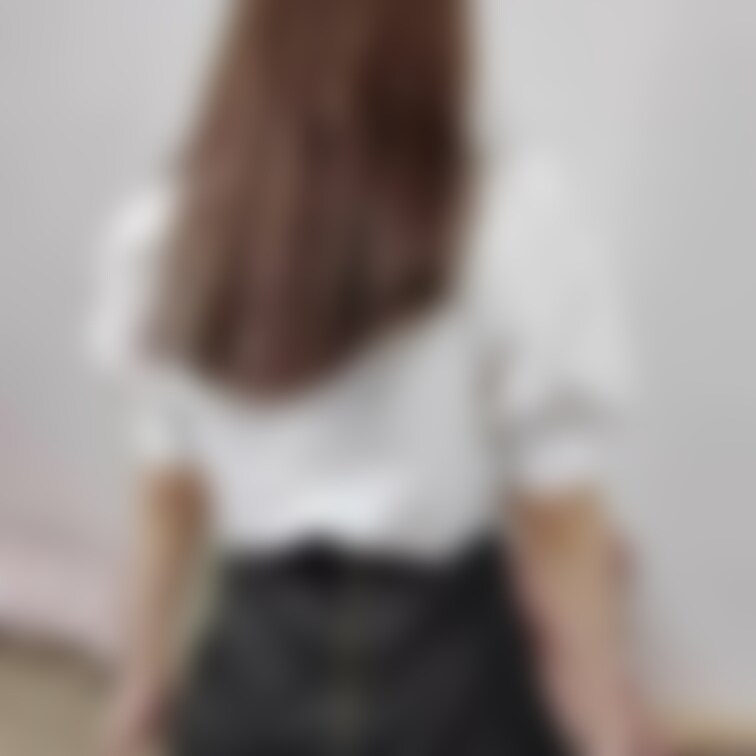 


今度は後ろから見てみる？





♯ 私服002