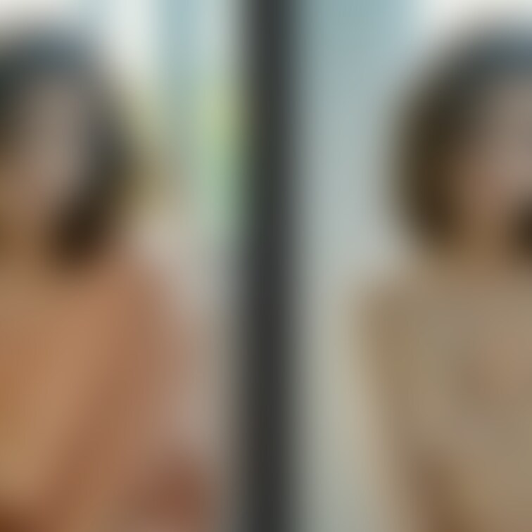 着衣と脱衣の並べた画像です    画像№1449