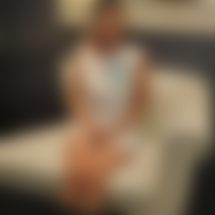 27歳爆乳ギャル、ミク
