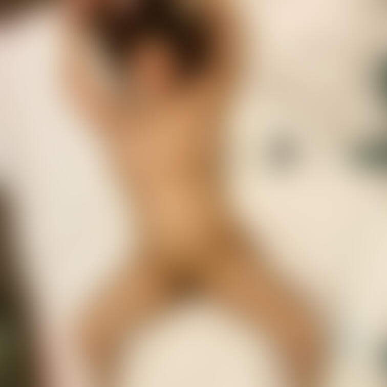 生理中はパートの最中もエッチなことを考えてしまうくらいムラムラしてました。

ようやくそれも終わって昨日は3人の男性