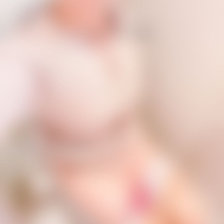 おトイレ中🫢
また放尿動画出そうかな😆
今度は片足あげるとかどう？
ワンチャンスタイル🐶
それとも下着の上からも