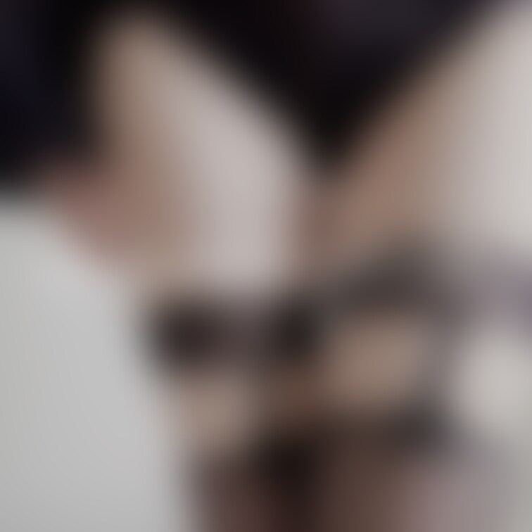 お洋服の下にガーターストッキング履いてたら興奮してくれる🥺？