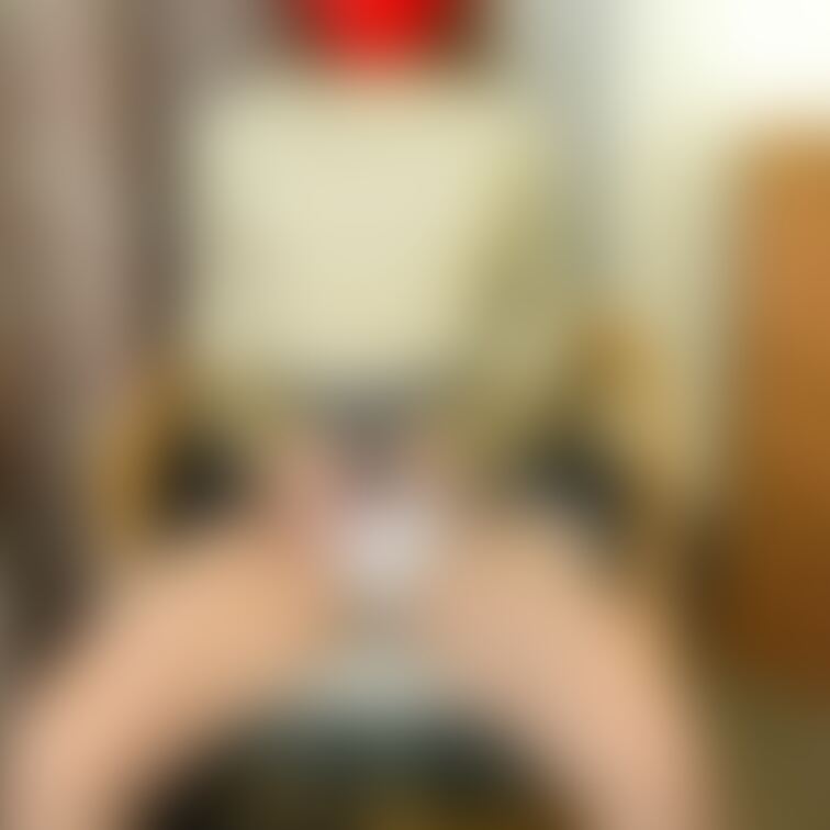【saｍple】
パンチラその２🎵(*^^)v

※この画像は無料プラン加入でご覧になれます🎵
　顔出し画像は￥
