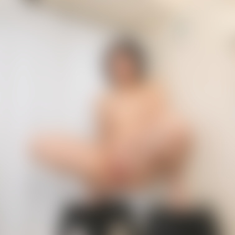 【Premium model】#040_MAASA
パイパンまあさの「まっぱでおしっこ大放出」（25/25ページ）
