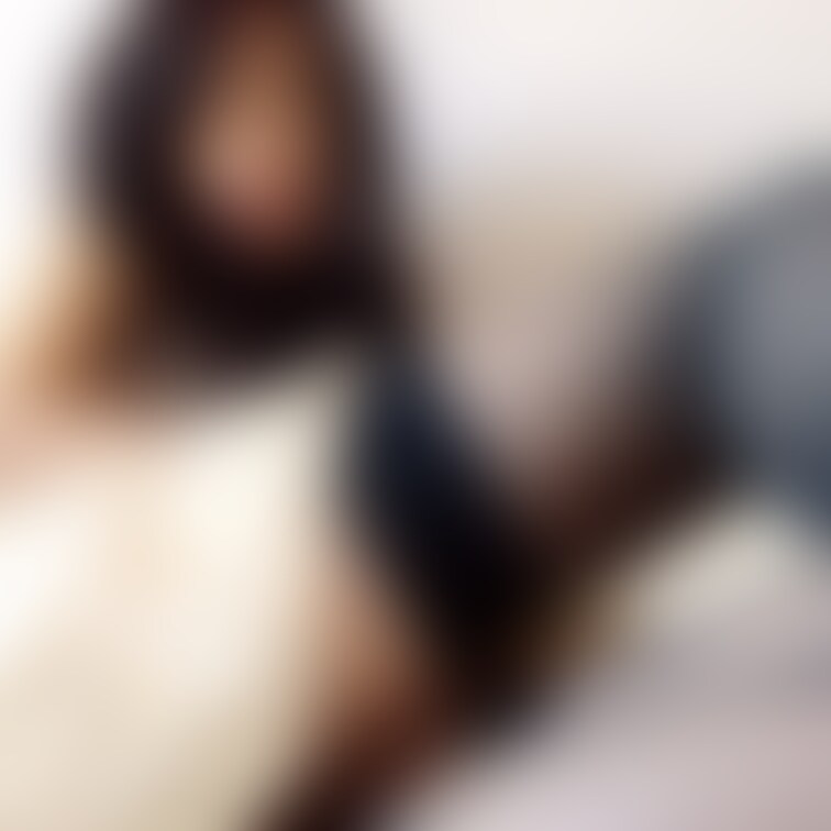 近隣からは清楚な人妻として定評のある愛妻。

外見からは決して想像の出来ない内面を持ち合わせていたり。