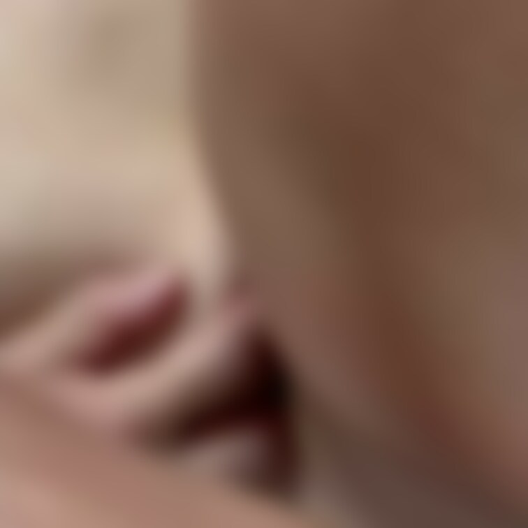 SNSのドM女の子と三穴アナルセックス。
イラマチオもガンガンです。

完全版は↓
https://myfans