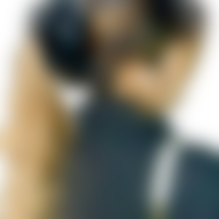 金髪ギャル店員さん