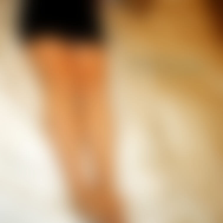 【人妻女教師がラブホテルに誘われて　女教師コスプレ】
もっと応援プラン限定
画像：5枚

先程の続きです＾＾