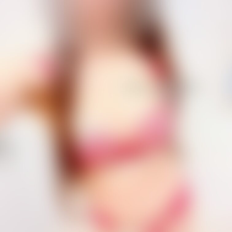 おはよう💓
一昨日はお仕事忙しいしにゃんこが1匹脱走したりで大変だった😭
無事見つかったから良かったけど出ないように
