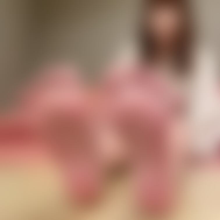 Keyaki○ type super cute red girl Arisa🐹②
 
 Foot size: 24c