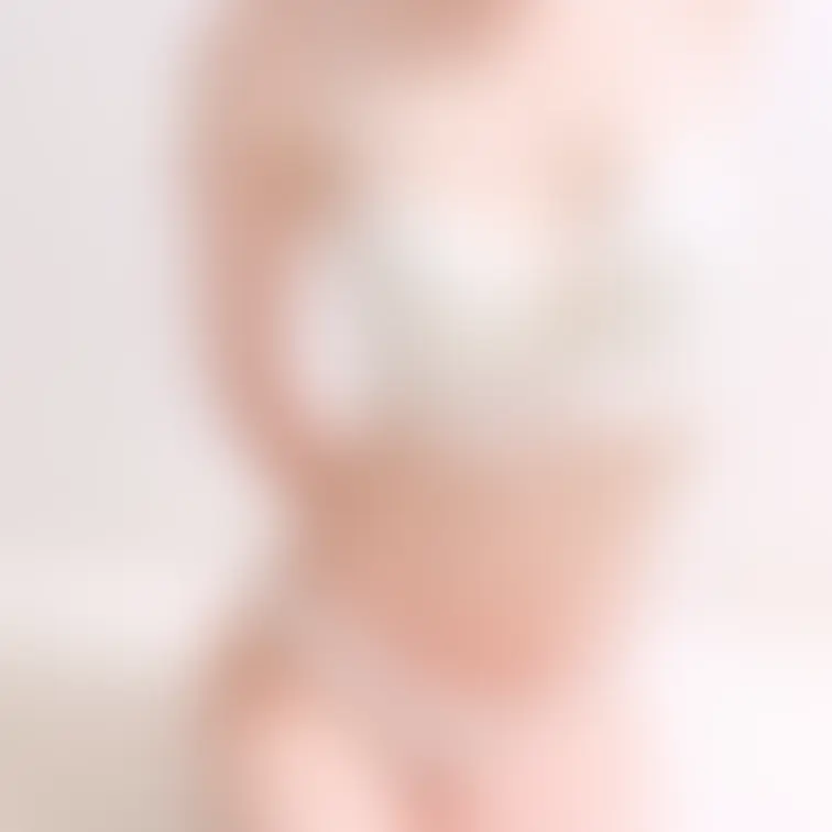 貧乳で恥ずかしいけどたまには見せちゃう😌💕