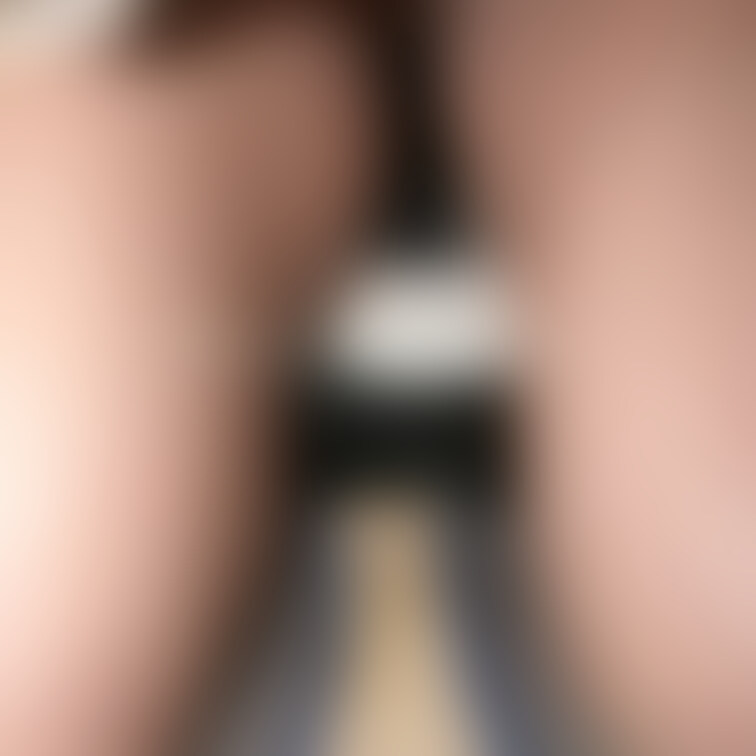 すぐ汗かいちゃう奥さんです💕
これは汗ですよ🥺💦💦💦