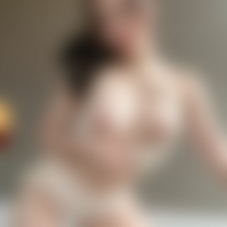 【過激な水着ショット🔞】
前投稿でupした過激ショット...///
動画はハメ撮りしか撮ってないので沢山写真