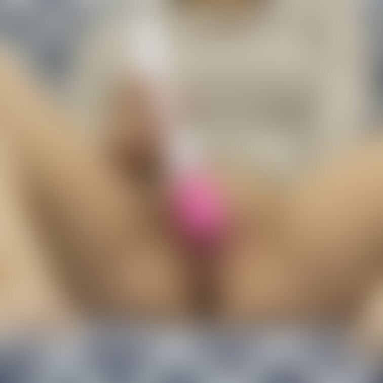 人妻（29歳）
美巨乳Gカップの人妻さんが旦那さんとのレスで溜まった性欲の解消にえっちな自慰行為の撮影に来られました。