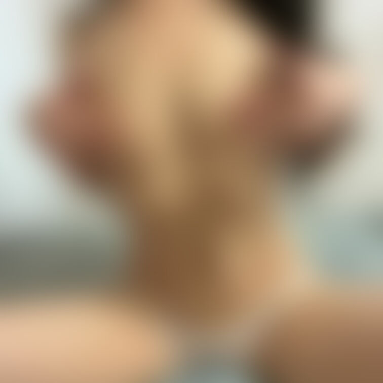 食込みパンツ❤️
乳首すぐ自分で触っちゃいます💦