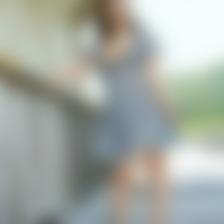 めっちゃスケスケ服だから遠くからでもバッチリ見えます😁