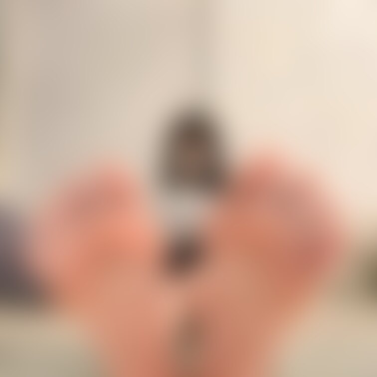 みき/23歳/ラウンジ嬢🍷 ②
 
 足のサイズ：23.5cm
