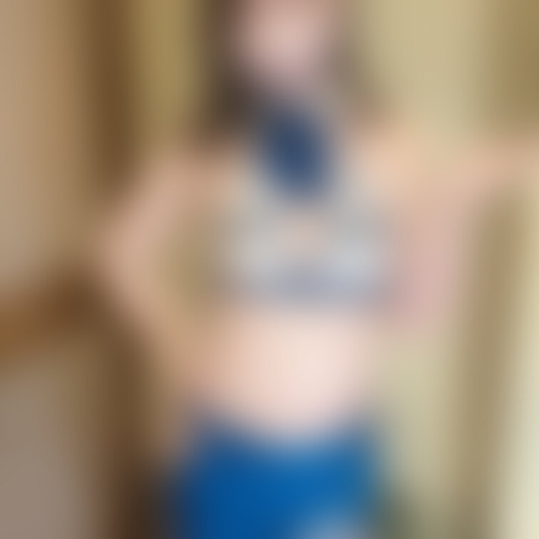 セクシーすぎるCAコスでフライト✈️💕
キワキワなコスプレで恥ずかしいとこ見えちゃってます///
2800円プラ