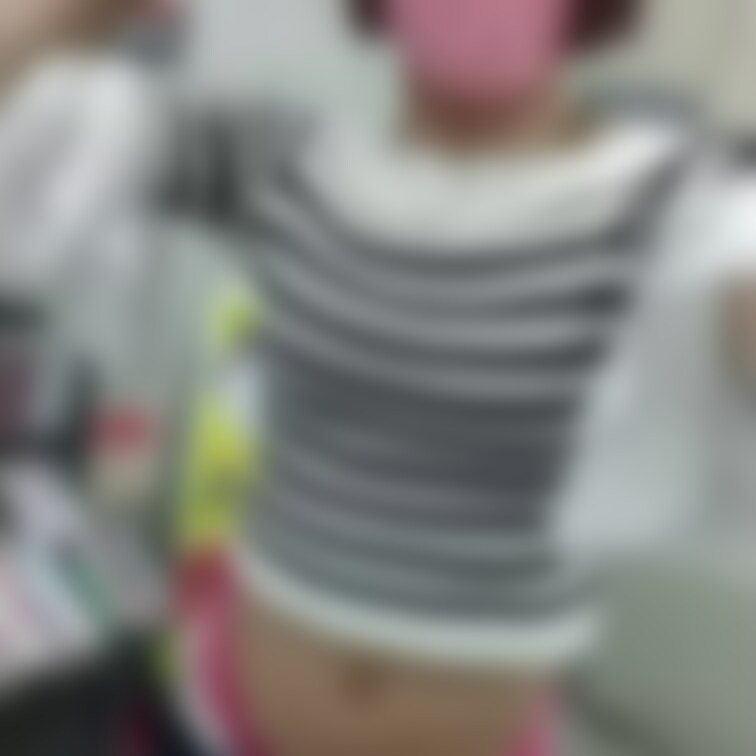 某書店にて㊙️超ローライズにしてTバック見せつけながら男性陣を誘惑してみました！この後、まんまとナンパされちゃったんだけ