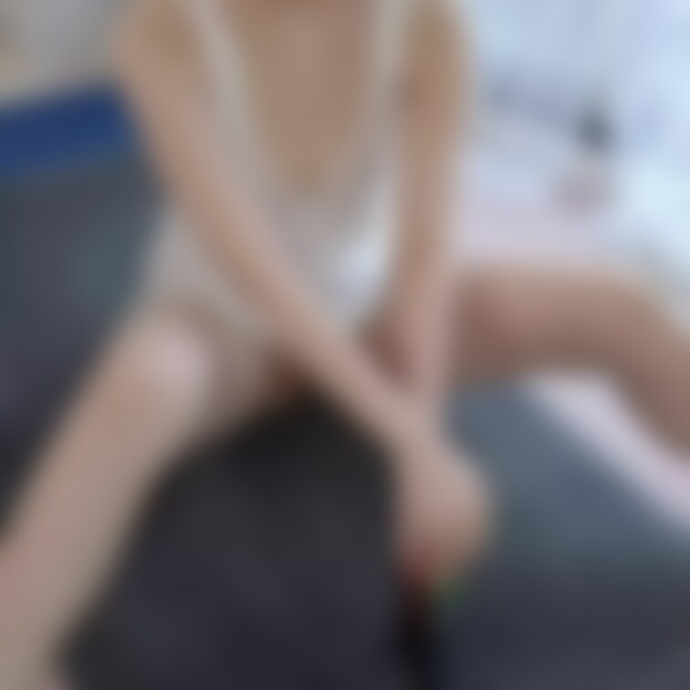 トレーニングに付き合って貰ってたらえっちな気分になっちゃって後から触って貰いましたハート💕






