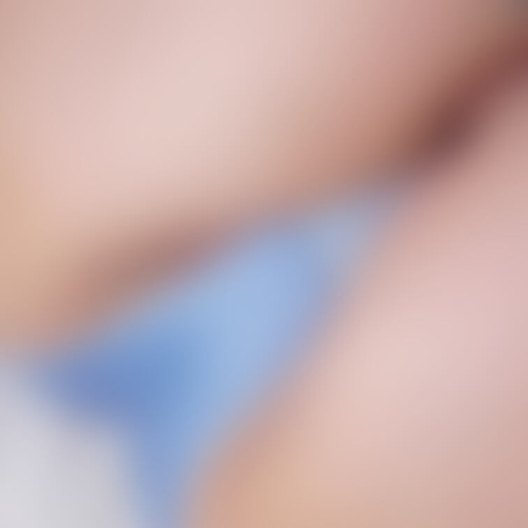 こういうのはなんて言うの？
はみ肉？はみまん？はみ肉まんこ.....

カタチモロで....えぐい💦
