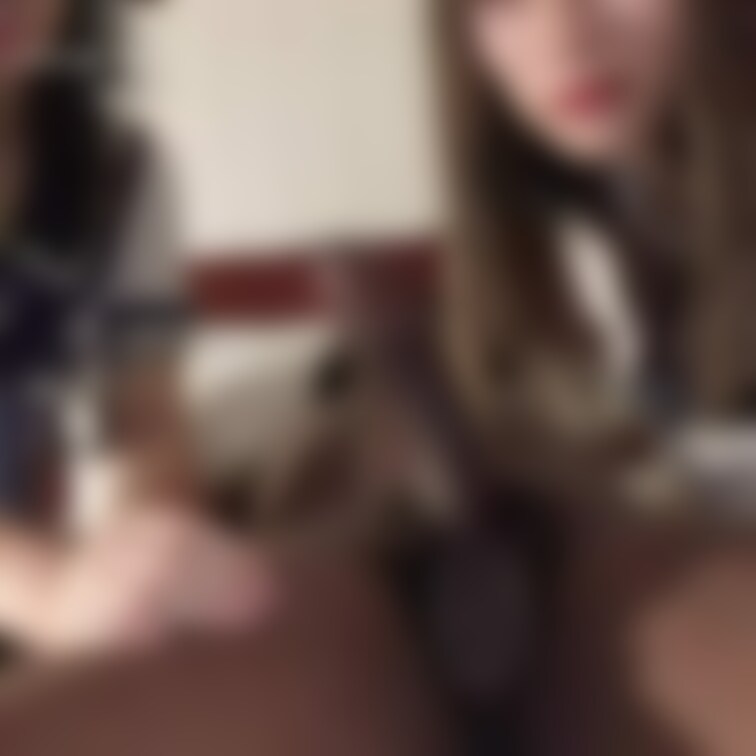 人妻さんと黒い肉棒をむしゃぶりつきました😘
大きすぎて全然咥えれてないw
