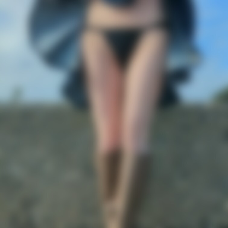 海でのパンチラシーン集めました。
※各撮影で使用した下着お譲りします。
お問い合わせ下さい。