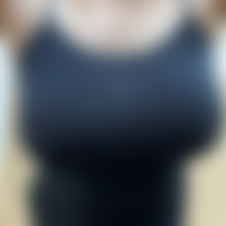 乳首ツンツン❤️
