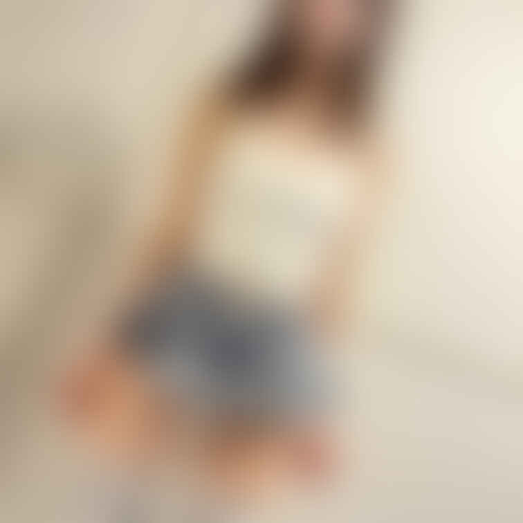 Xの続きです❤️はじめての顔出し投稿です😖Xでは鼻と口を隠してましたが、ここでは全部出します😖ただ身バレがこわいので悪用