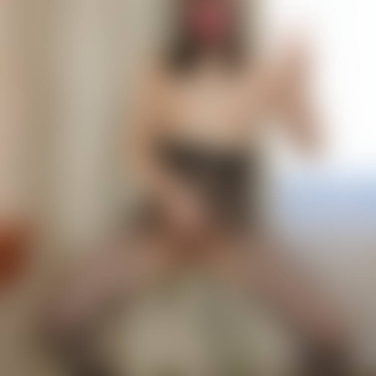 #003 MKちゃん　
「ドM顔面弄り＋ガニ股ピースで立ちション」（25/28ページ）

Ekusiad専属元祖放