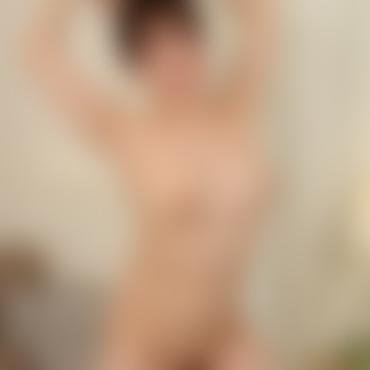 【Premium model】#033_MIKI　
「大人になったMIKIちゃん：ダイジェスト」（9/29ページ）
