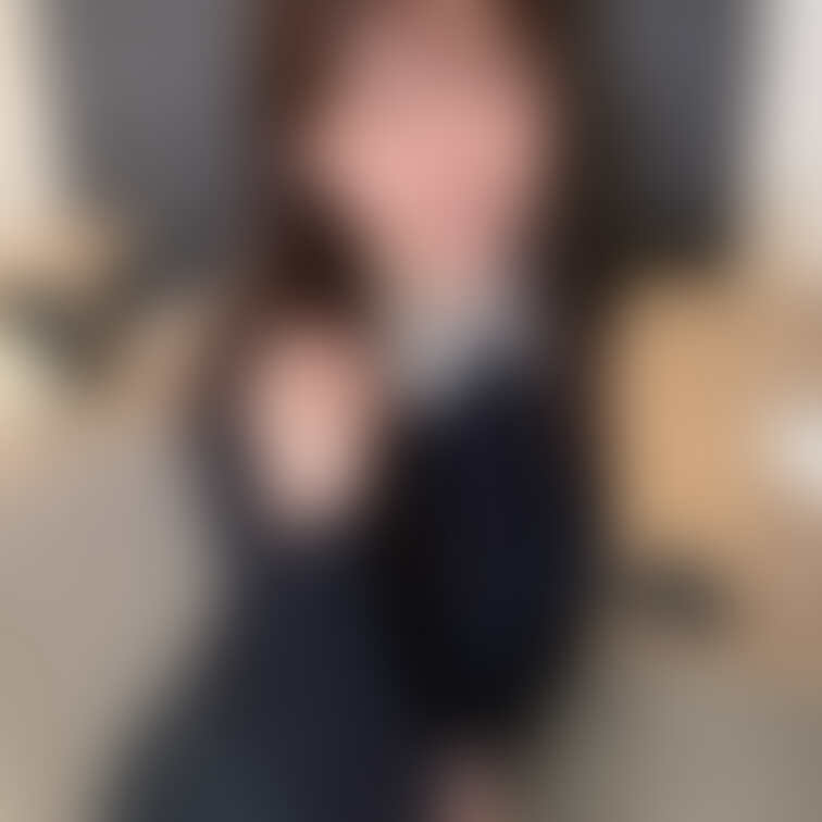 顔出し自撮り🤳💗最後はガーターだけに…🙈💗

鏡で撮ると顔が伸びて難しいです💦
トイレでもパシャリ笑