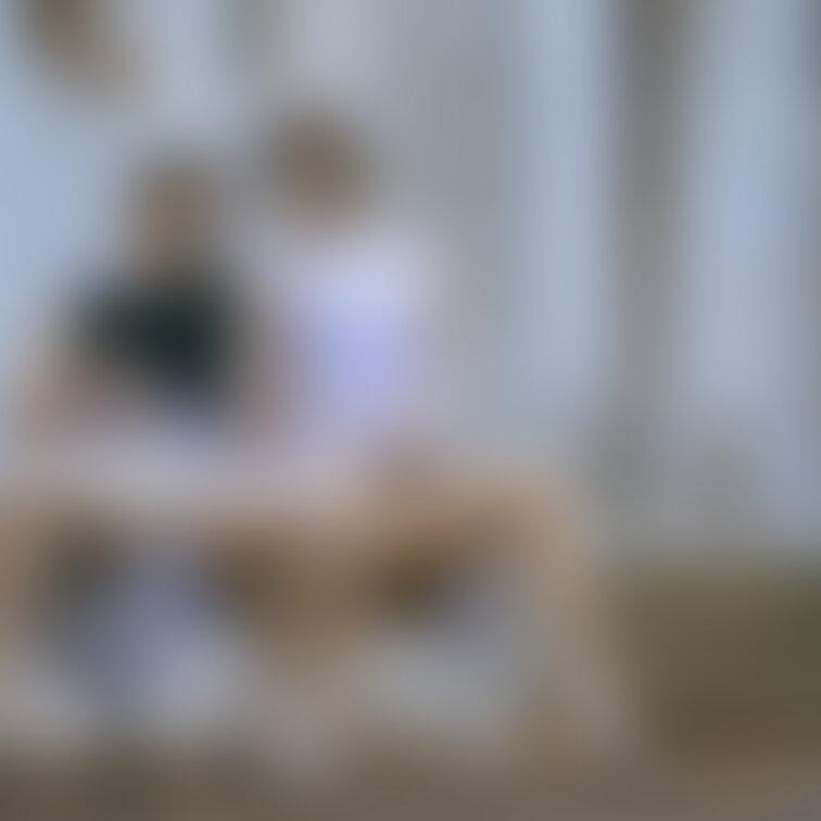 人妻コラボシリーズ♡露出散歩編♡
照れてる月季さんを私がお手伝いしたりして…🤭
すべすべのストッキング、触り心地良か