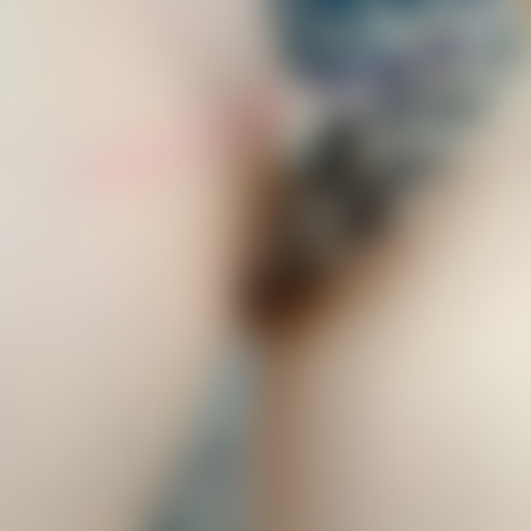 海来たけどマン肉のはみ出方が尋常じゃないwww
触ってくれるフォロワーさんは #いいね押して🥺