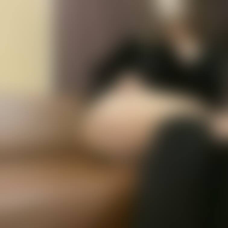 ミニスカお○○○さん