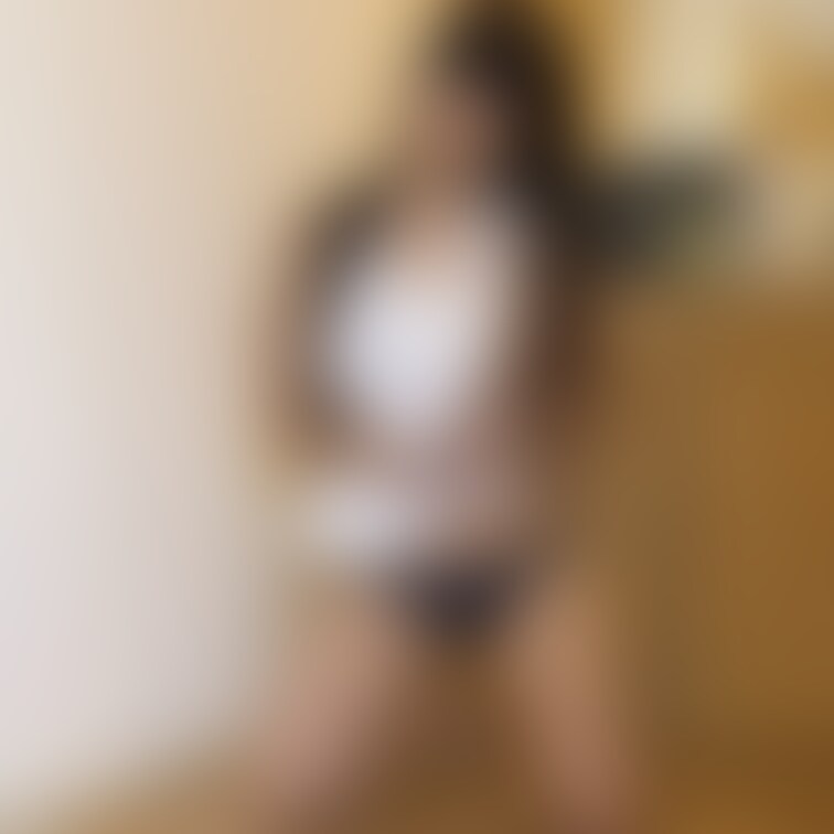 ミニエプロンでオッパイぽ○○○画像4枚❤️
おっぱい好きさん居てますかぁ〜💕
乳首デカいから余り拡大して見ないでね💦