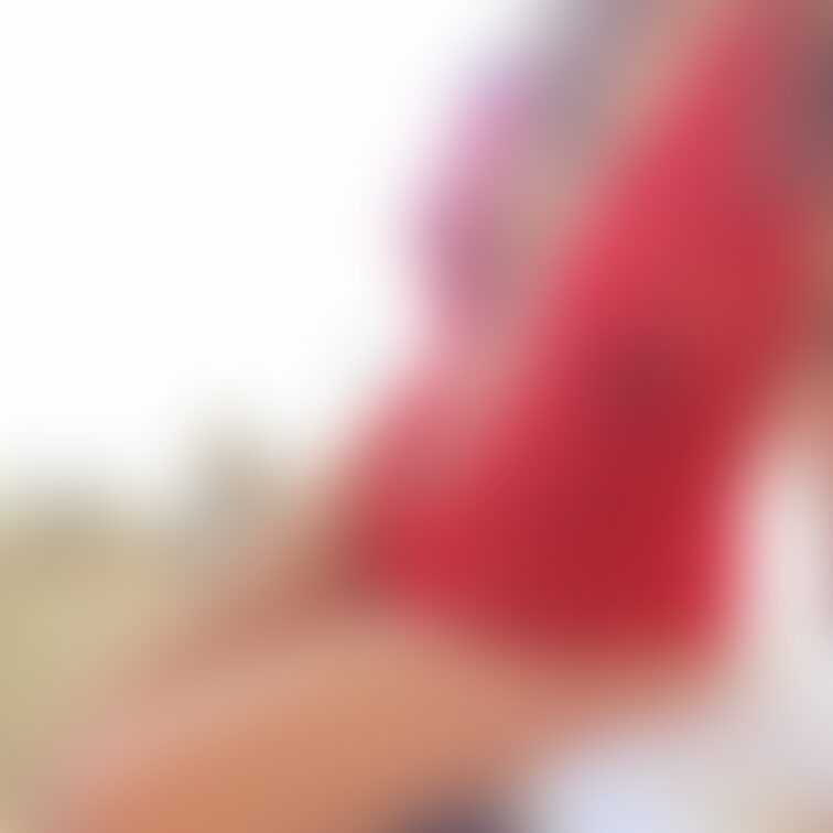 エロすぎるランジェリー妻　巨乳が目立つ