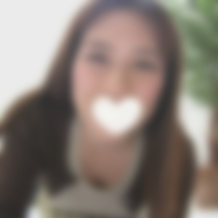 40歳美熟女奥様の自撮りオナニーです
とても清楚でムッチリボディ

週に4回くらいオナニーする奥様
乳首をいじり