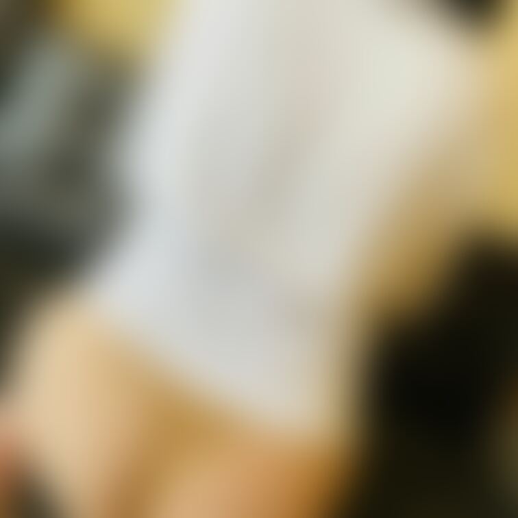 おはようございます♡
完全に筋肉痛のこまるです❣️
寝起きTバックでパシャリ⭐️
お休みなので、頑張って動画編
