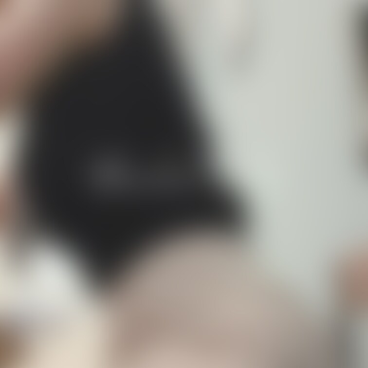 実は今お客さん対応中です✌️

もっと脱いで欲しい方はたくさんコメントください！