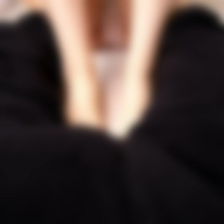 足コキ動画撮影前のちょっとした遊び🤣
私の利き足は右足だということが判明しました笑

A little play 